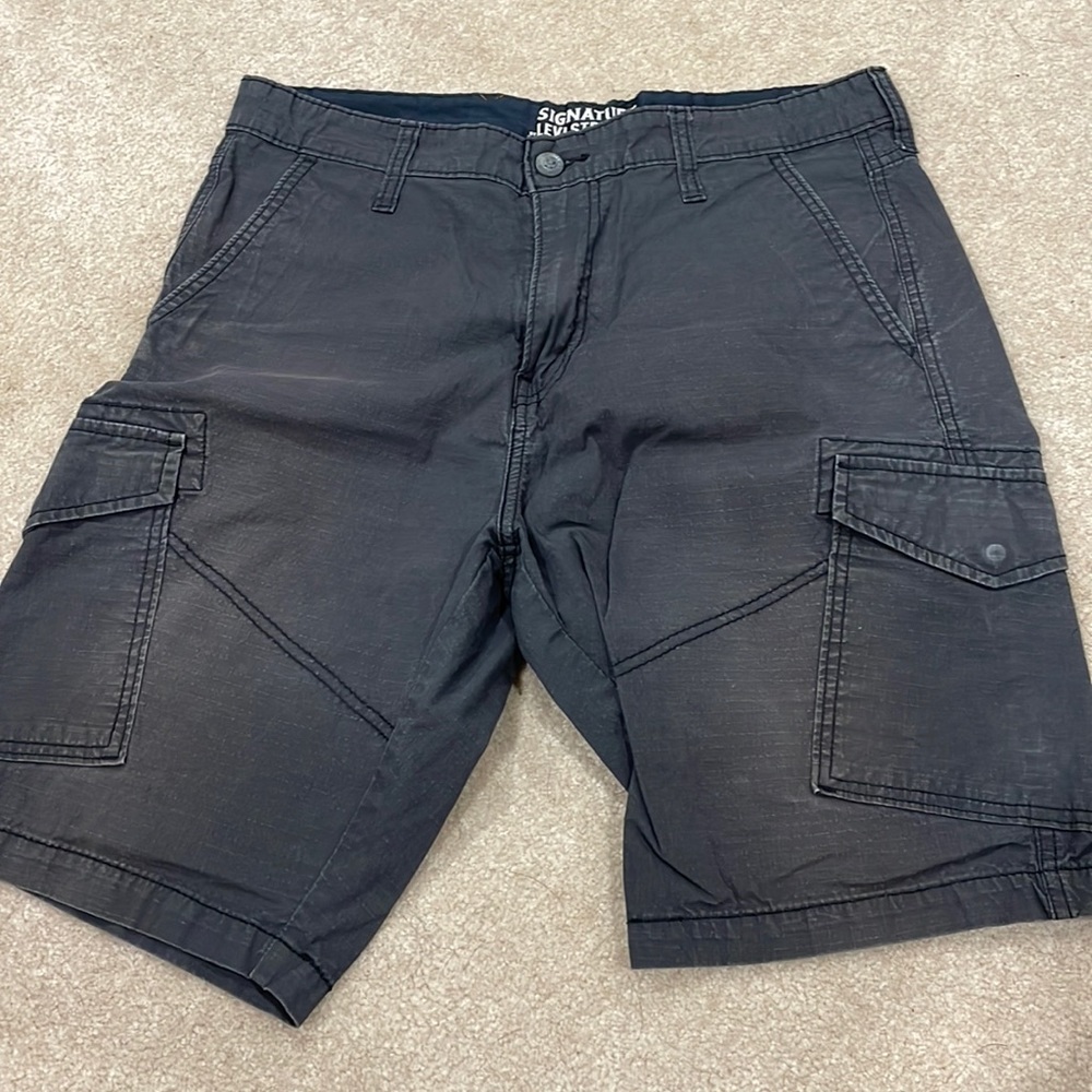 W32 shorts worn 3 time’s signature by Levi’s Strauss